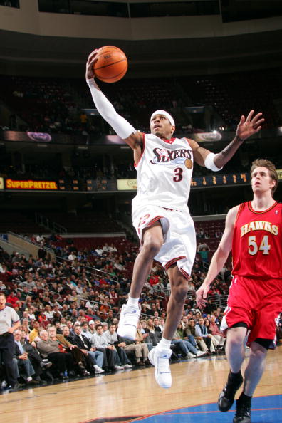 曼联客战水晶宫首发：姆伯莫PK马特塔，齐尔克泽、格伊出战（曼联客场挑战水晶宫首发出炉：姆伯莫对决马特塔，齐尔克泽与格伊先发）