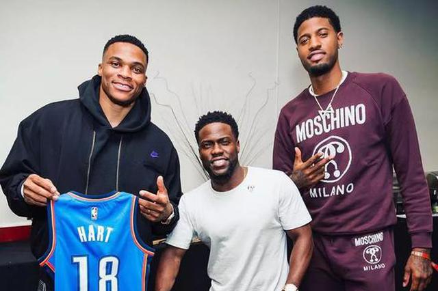 希勒等百球名宿祝贺哈兰德：仅用111场太离谱，他就是超巨（希勒等百球传奇齐贺哈兰德：111战破百太不可思议，他已是超级巨星）