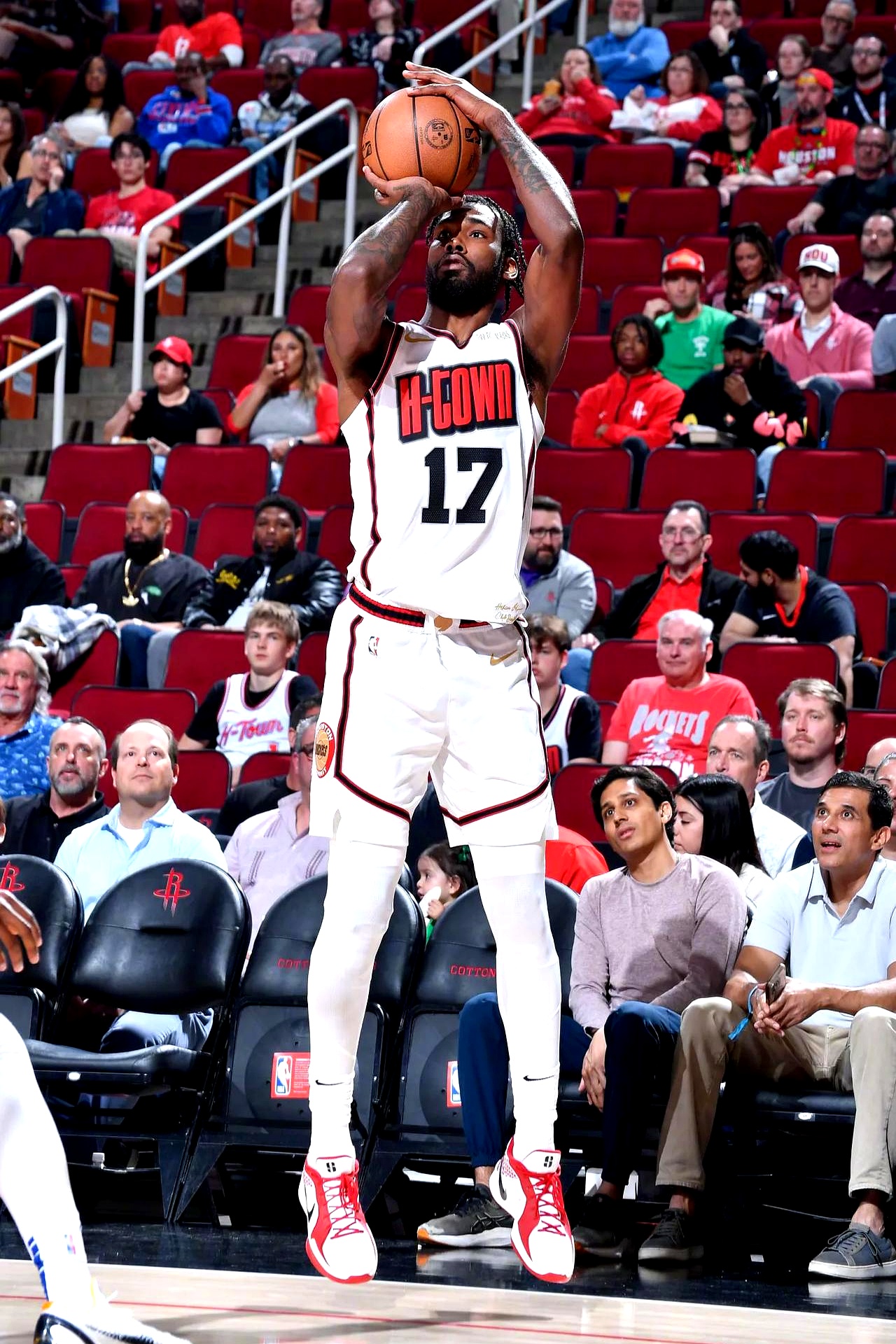 赛后情书：“斯坦福乔惨案”牢霍大专毕业，切尔西3比0巴萨（赛后快评：斯坦福桥再成话题，切尔西3比0巴萨，某球员迎来“大专毕业夜”）