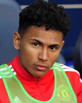 2.53米，麦克托米奈创下倒钩射门脚尖高度新的世界纪录（麦克托米奈倒钩脚尖达2.53米，刷新世界纪录）