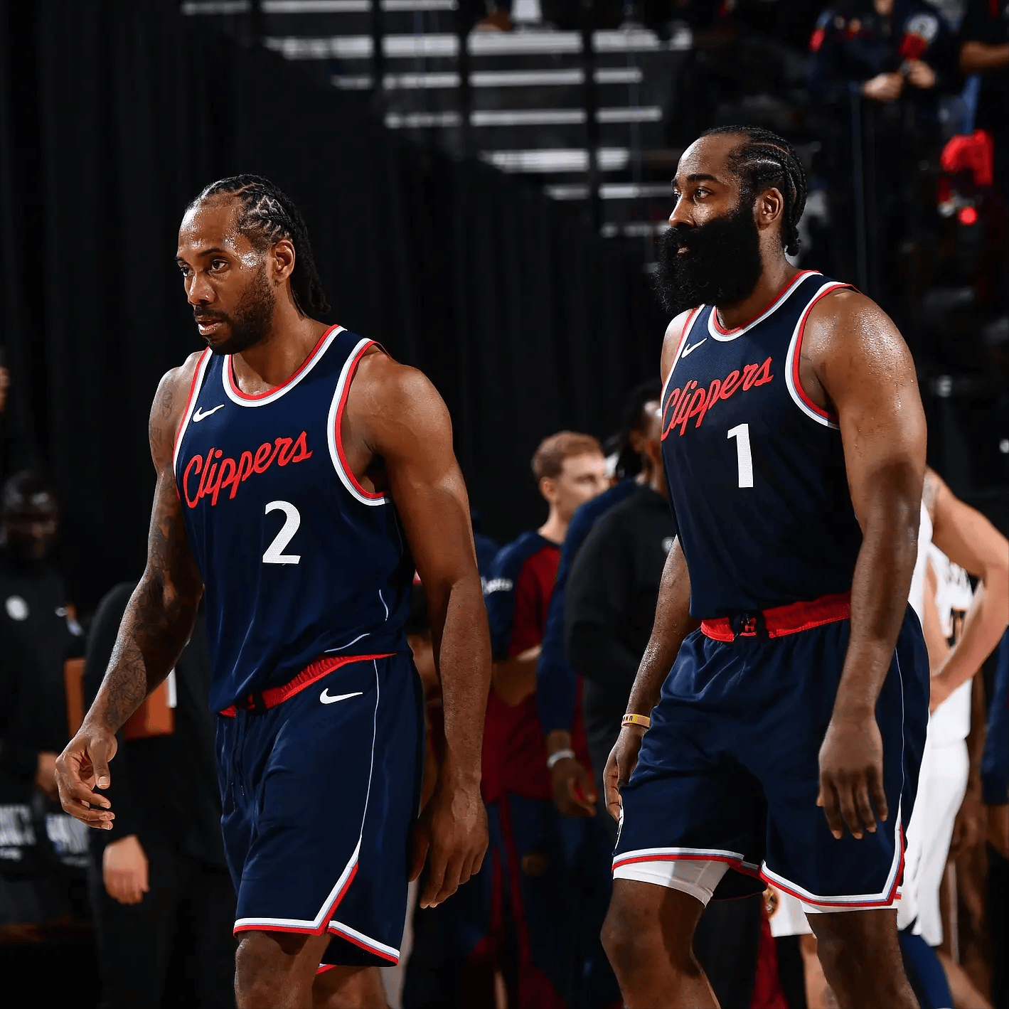 纳帅：尊重马扎加入阿尔及利亚，但选择国家队应出于自豪感（纳帅：理解马扎选择为阿尔及利亚效力，但国家队抉择应源自自豪感）